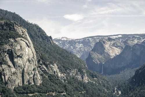 白天山的风景 · 免费素材图片