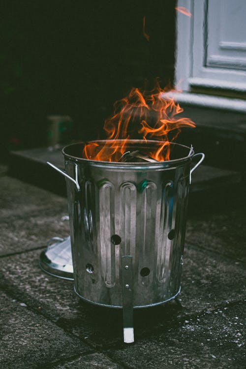带火不锈钢罐 · 免费素材图片