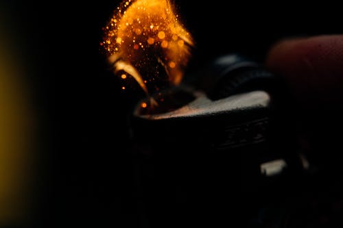 照明打火机 · 免费素材图片