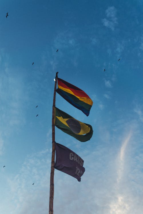 三个什锦的旗帜 · 免费素材图片