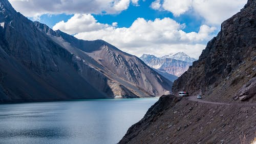 白天山的风景 · 免费素材图片