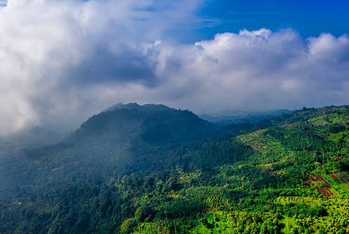 空中射击的一座山 · 免费素材图片