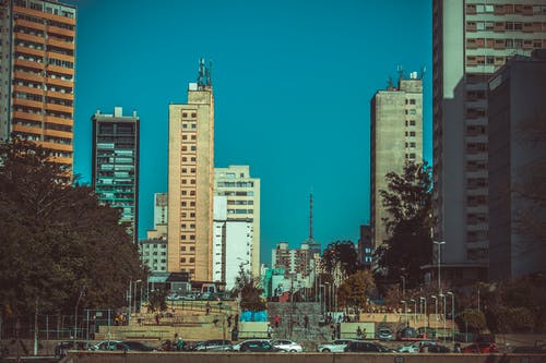 城市中的高层建筑照片 · 免费素材图片