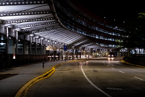 奥黑尔机场夜间照片 · 免费素材图片