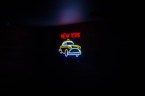 霓虹灯出租车 · 免费素材图片