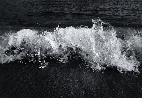 荡漾的水体 · 免费素材图片