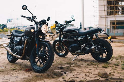 黑色摩托车 · 免费素材图片