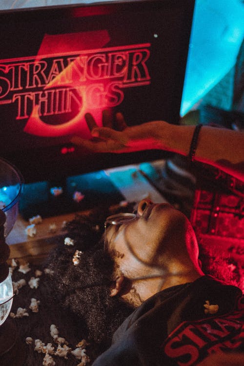 电视显示陌生的事物 · 免费素材图片