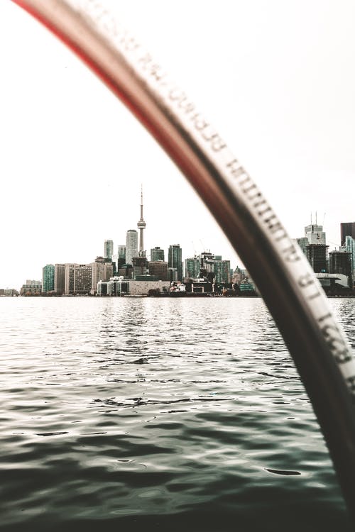 白天城市照片 · 免费素材图片