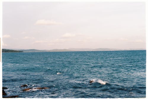 白天海洋风景 · 免费素材图片