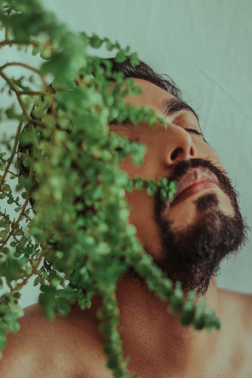 男子闭上双眼 · 免费素材图片