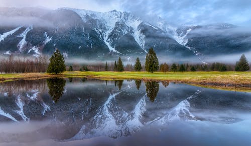 白天雪山的风景照片 · 免费素材图片