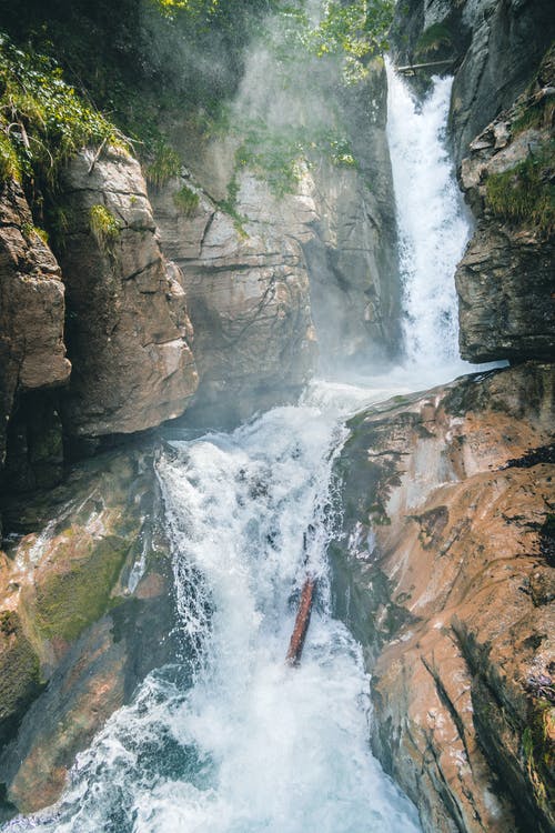 山间水 · 免费素材图片