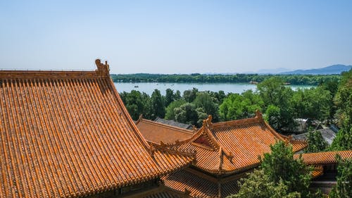 橙色和五彩宝塔 · 免费素材图片