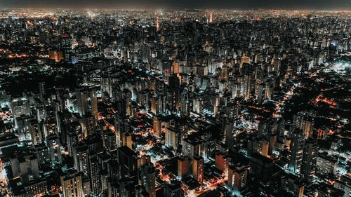 夜间城市景观的照片 · 免费素材图片