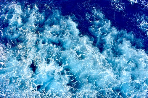 海浪的鸟瞰图 · 免费素材图片