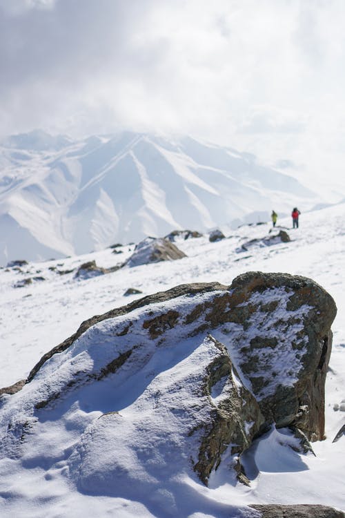 雪山人 · 免费素材图片