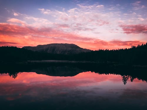 黎明时湖的风景照片 · 免费素材图片