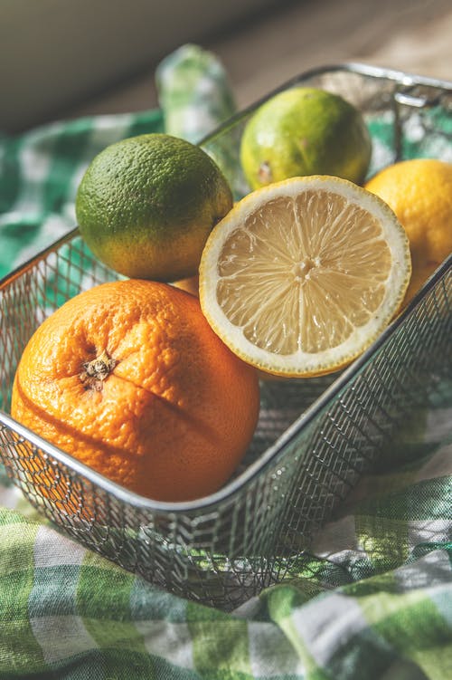 橘子和柑橘在水果托盘 · 免费素材图片