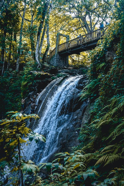 白天瀑布的照片 · 免费素材图片