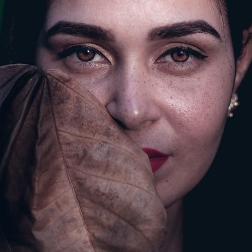 女人的特写照片 · 免费素材图片