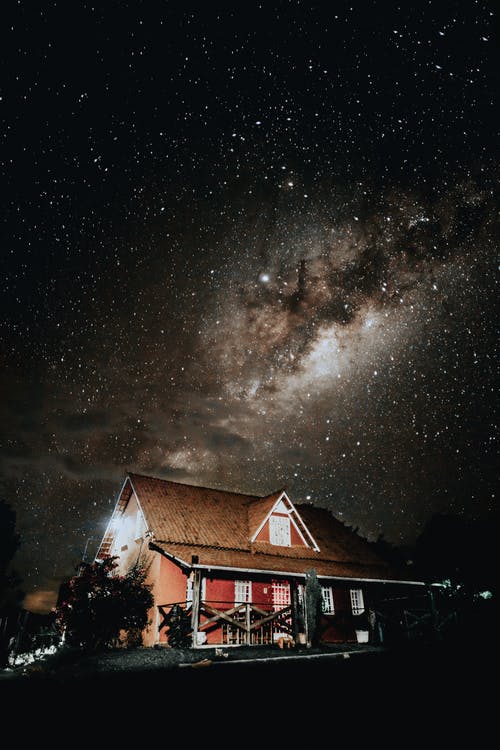 布朗之家和银河系 · 免费素材图片