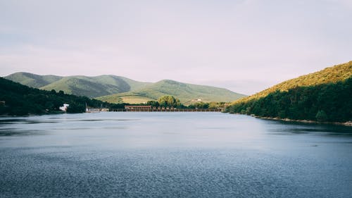 白天湖的风景照片 · 免费素材图片