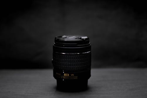 黑色单反相机镜头 · 免费素材图片
