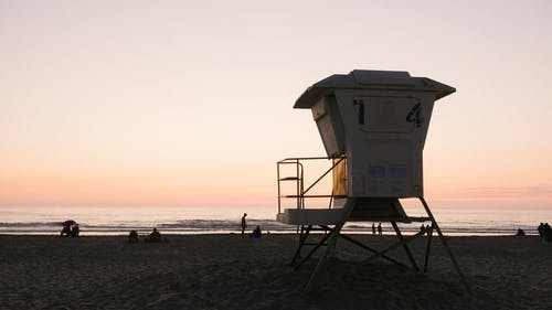 海滩救生员塔 · 免费素材图片