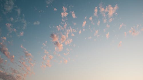 黄金时段的云层照片 · 免费素材图片