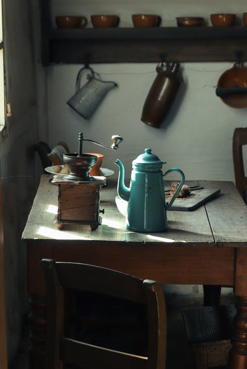 蓝色茶壶 · 免费素材图片