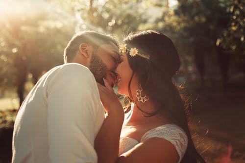 接吻情侣 · 免费素材图片