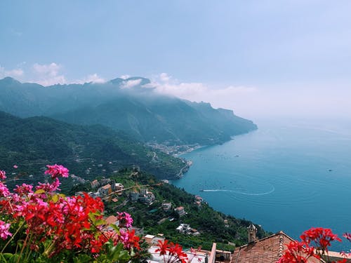 白天海岸的风景照片 · 免费素材图片