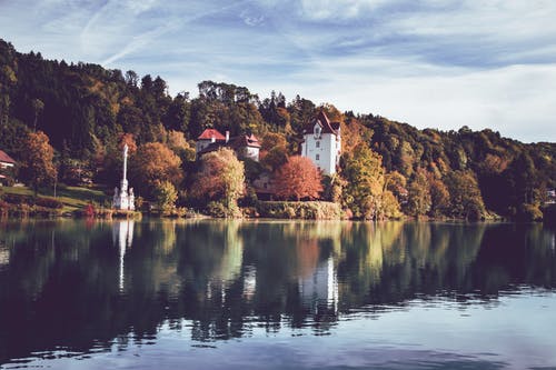 跨水房子 · 免费素材图片