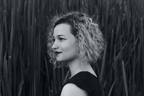 女人的侧视图照片 · 免费素材图片