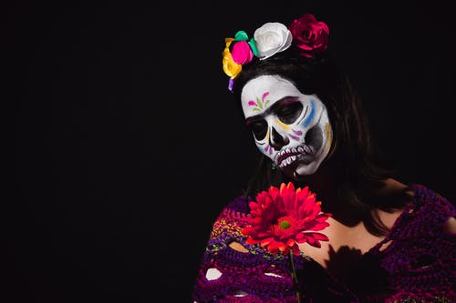 妇女穿面漆 · 免费素材图片