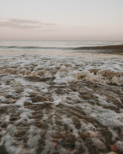 海泡沫的特写照片 · 免费素材图片