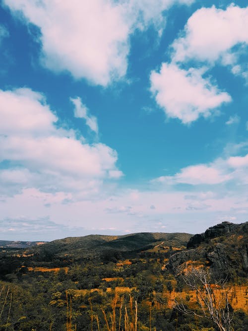 山丘风景摄影 · 免费素材图片