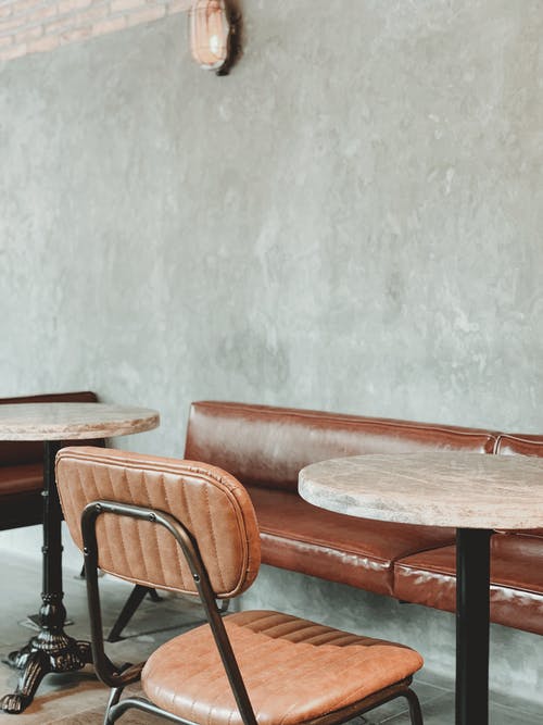 桌子和椅子 · 免费素材图片