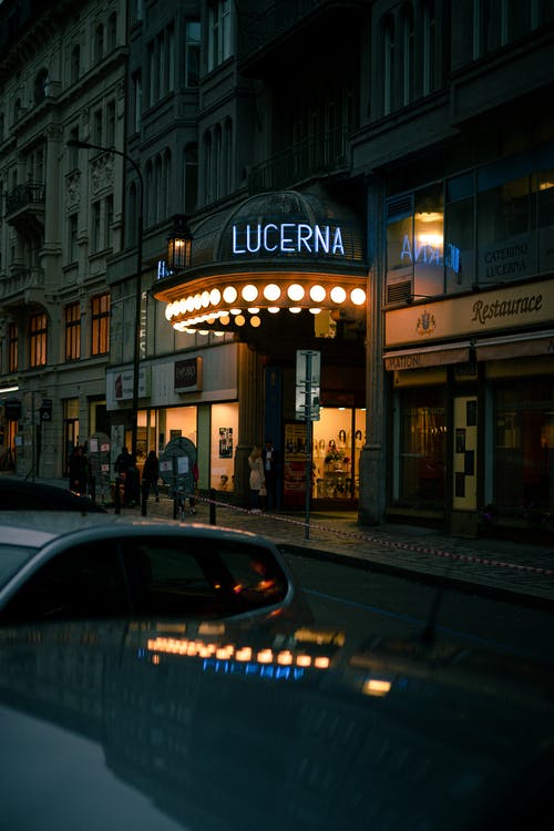 卢塞纳商店 · 免费素材图片