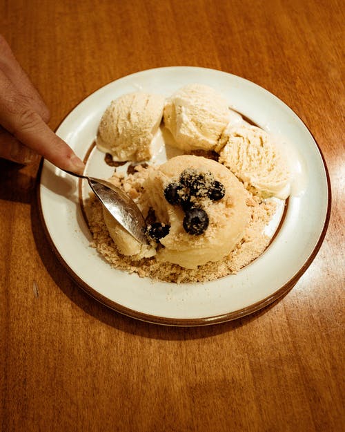 棕色冰淇淋 · 免费素材图片