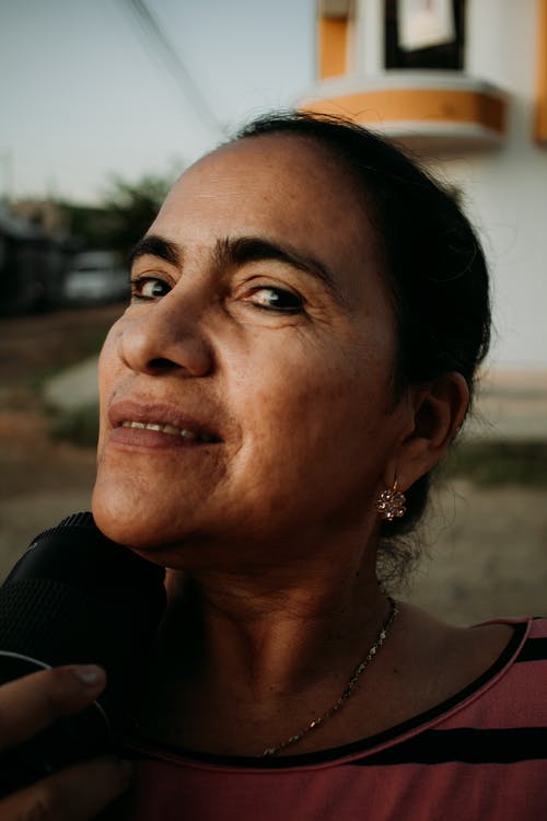 女人肖像 · 免费素材图片