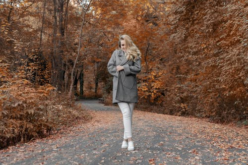 有关下落, 休闲, 全身的免费素材图片