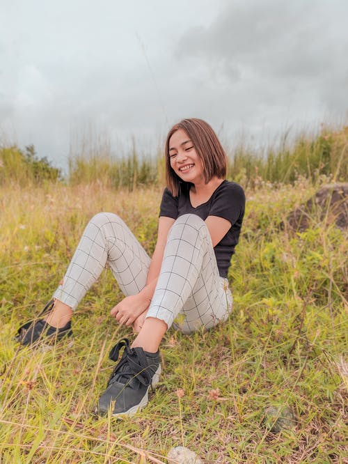 有关休闲, 坐, 女人的免费素材图片