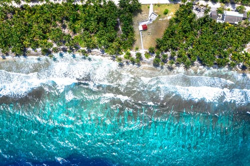 海滩航拍 · 免费素材图片