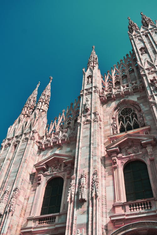 纪念碑的低角度照片 · 免费素材图片