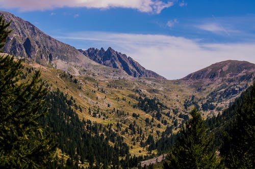 白天山的风景 · 免费素材图片