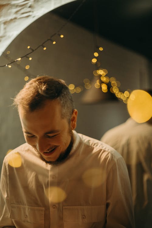 微笑的人的肖像 · 免费素材图片