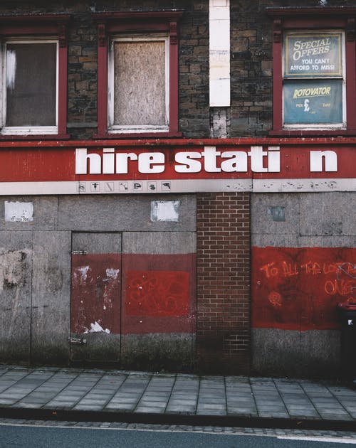 白天建筑物外观的照片 · 免费素材图片