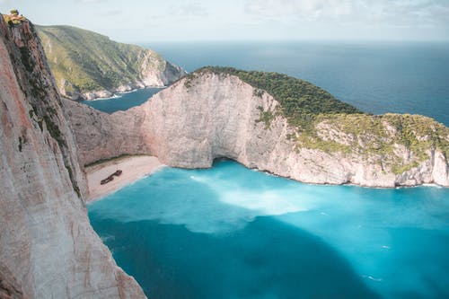 白天的大海鸟瞰图 · 免费素材图片